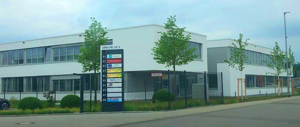 Das Bild zeigt ein neu gebautes Gebäude.